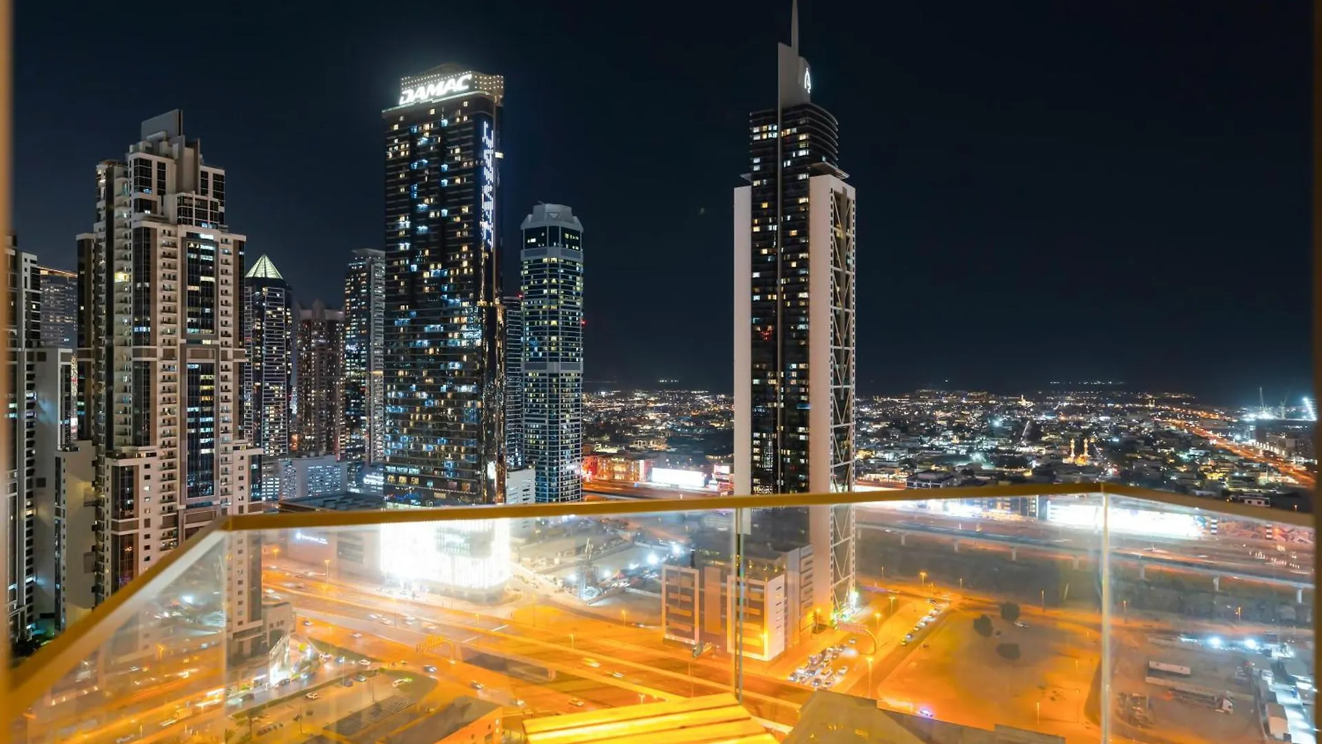 Brand New - Modern 1Br In Downtown I Near Burj Khalifa & Dubai Mall Apartment