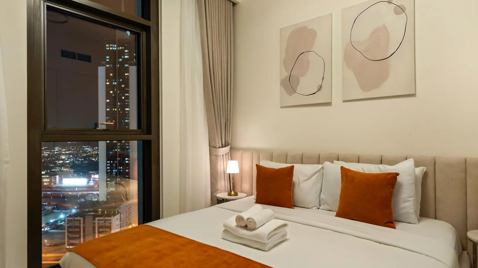 Brand New - Modern 1Br In Downtown I Near Burj Khalifa & Dubai Mall